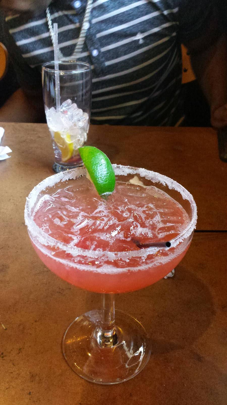 Buffalo Wild Wings | restaurant | 11215 Mall Cir, Waldorf, MD 20603, USA | 3018850614 OR +1 301-885-0614