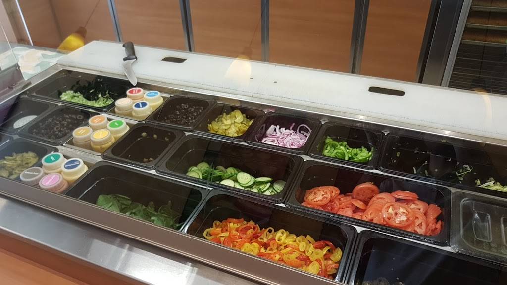 Subway | restaurant | 23546 Woodbine Ave E1-A, Keswick, ON L4P 3E9, Canada | 9054768782 OR +1 905-476-8782