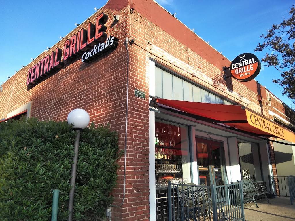 Central Grille | restaurant | 219 S Fair Oaks Ave, Pasadena, CA 91105, USA | 6264494499 OR +1 626-449-4499