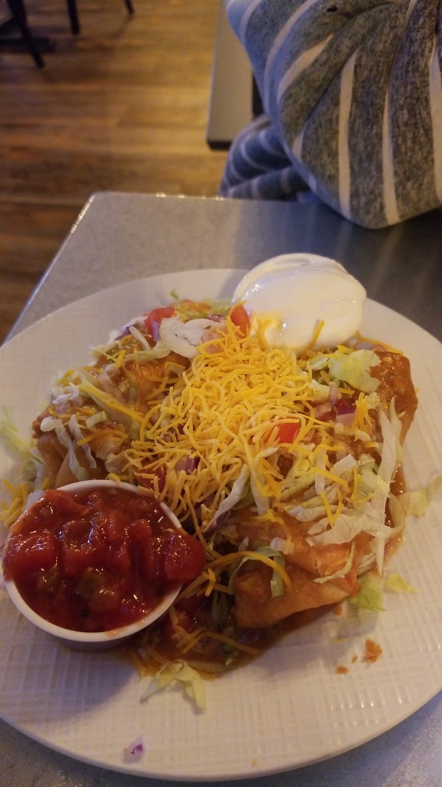 Ikes Bar and Grill | restaurant | 122 W 6th St, Cheyenne, WY 82007, USA | 3078297887 OR +1 307-829-7887