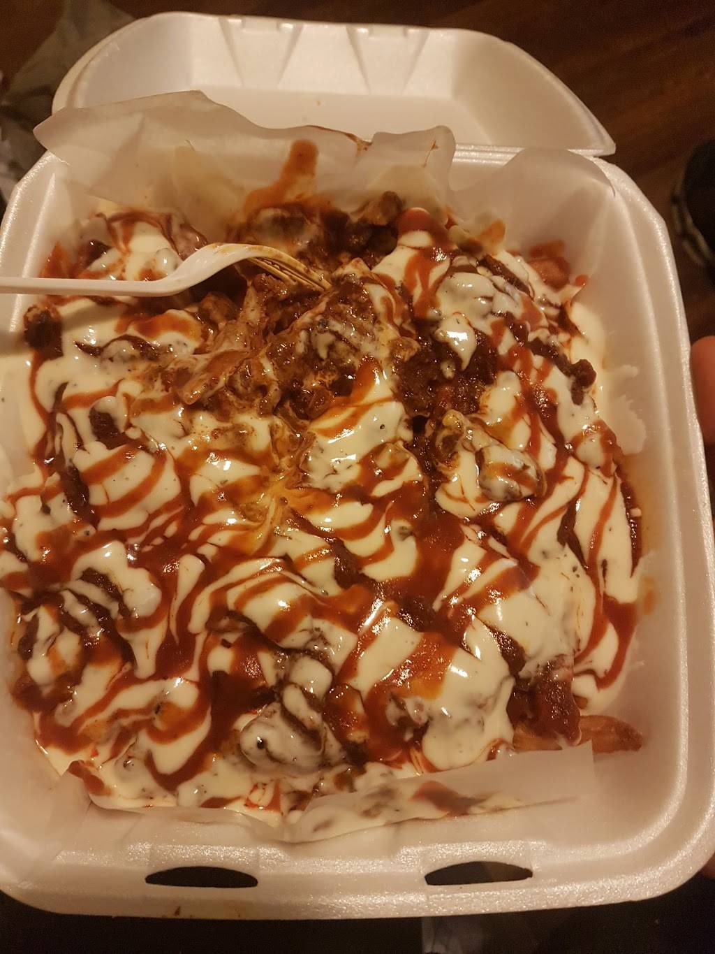 Yogis Pizza & Wings | meal takeaway | 400 Sewells Rd, Scarborough, ON M1B 5H3, Canada | 4162086115 OR +1 416-208-6115