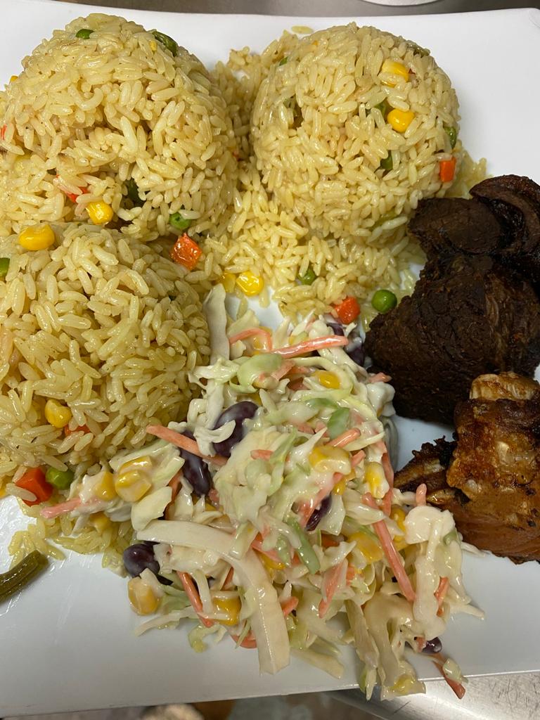 Cest la vie African restaurant and bar | restaurant | 4010 N High School Rd, Indianapolis, IN 46254, USA | 3176024118 OR +1 317-602-4118