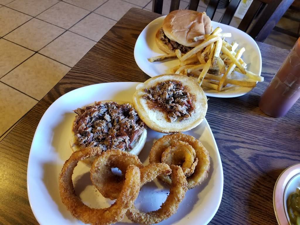 Thomas Bar B-Q | restaurant | 1503 N Loop W, Houston, TX 77008, USA | 7138684410 OR +1 713-868-4410