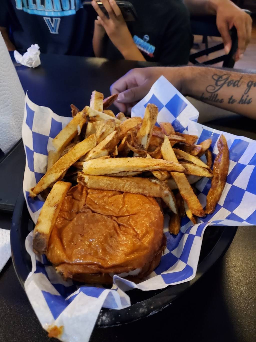 The Pour House on Derry | night club | 6200 Derry St, Harrisburg, PA 17111, USA | 7175580818 OR +1 717-558-0818