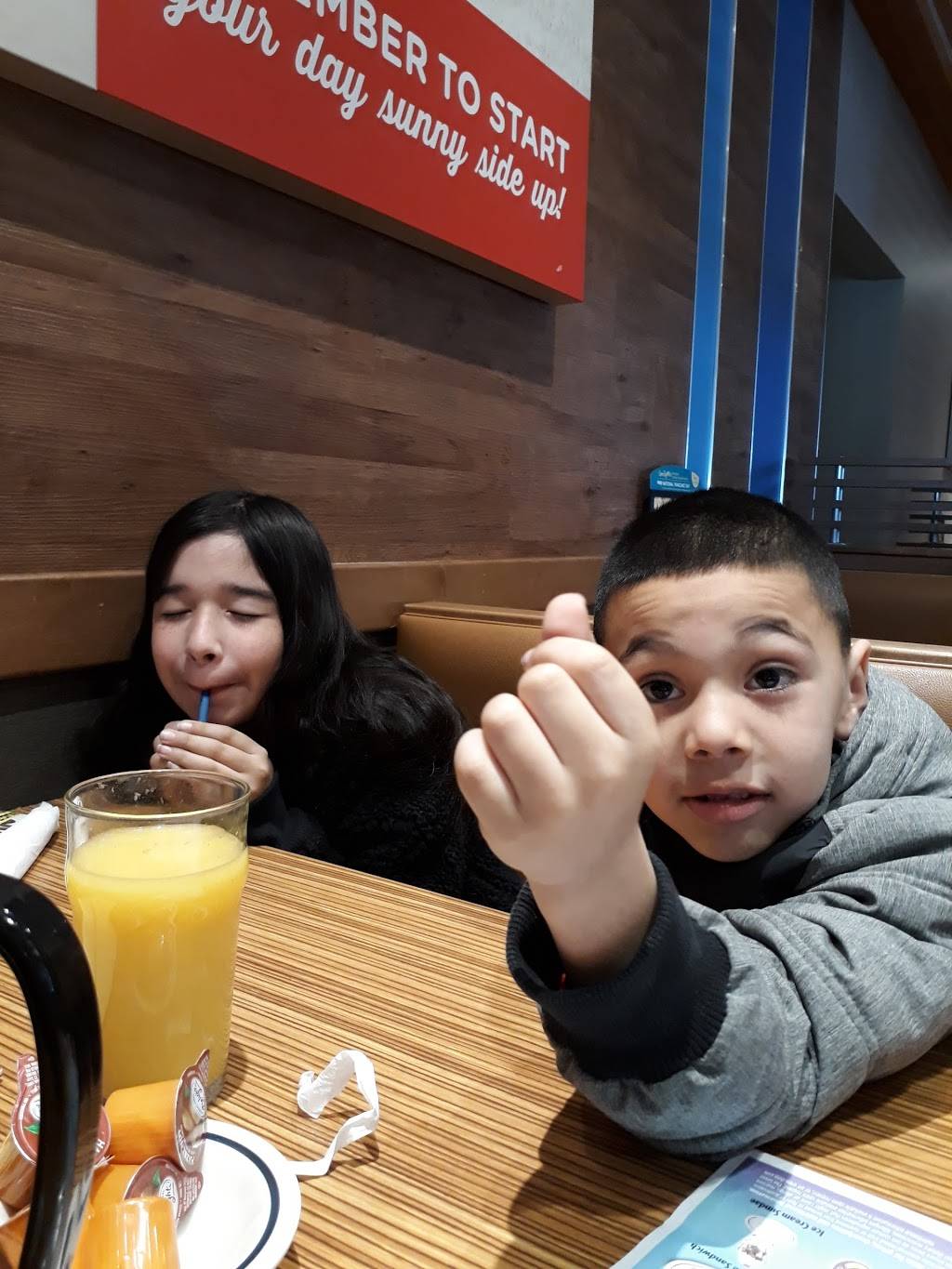 IHOP | restaurant | 7945 E Broadway Blvd, Tucson, AZ 85710, USA | 5205469140 OR +1 520-546-9140