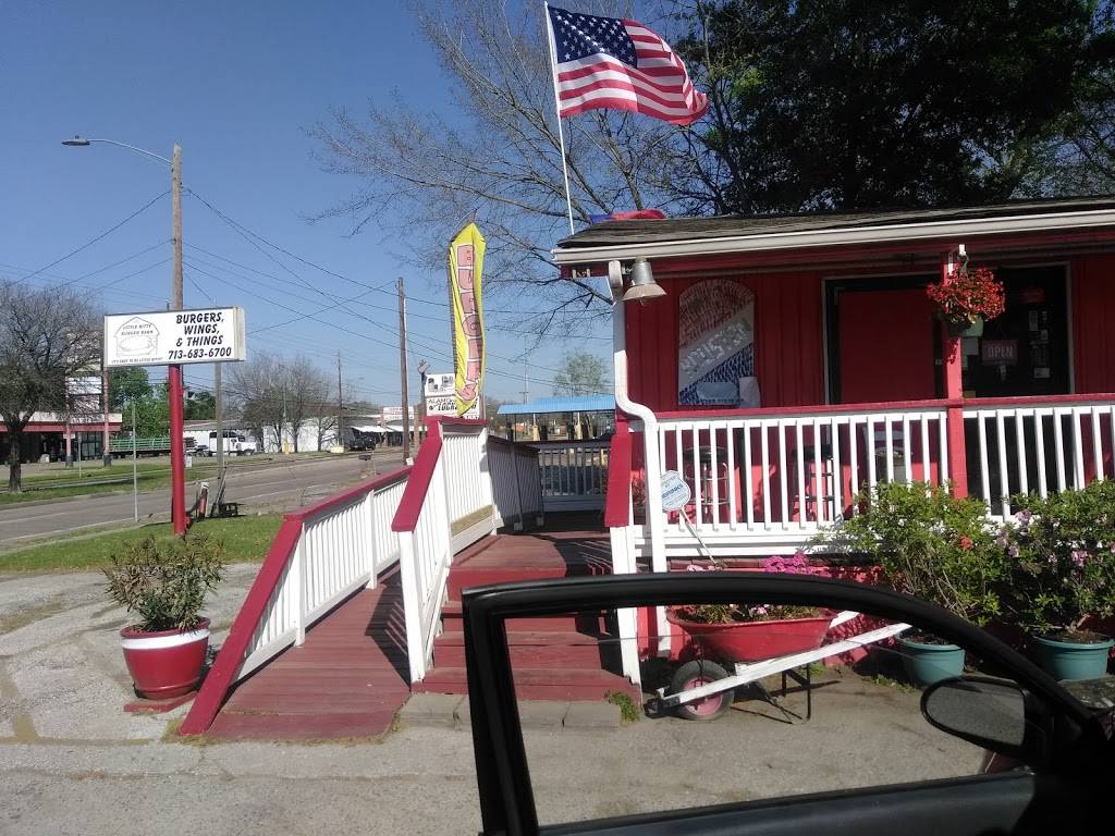 Little Bitty Burger Barn | restaurant | 5503 Pinemont Dr, Houston, TX 77092, USA | 7136836700 OR +1 713-683-6700