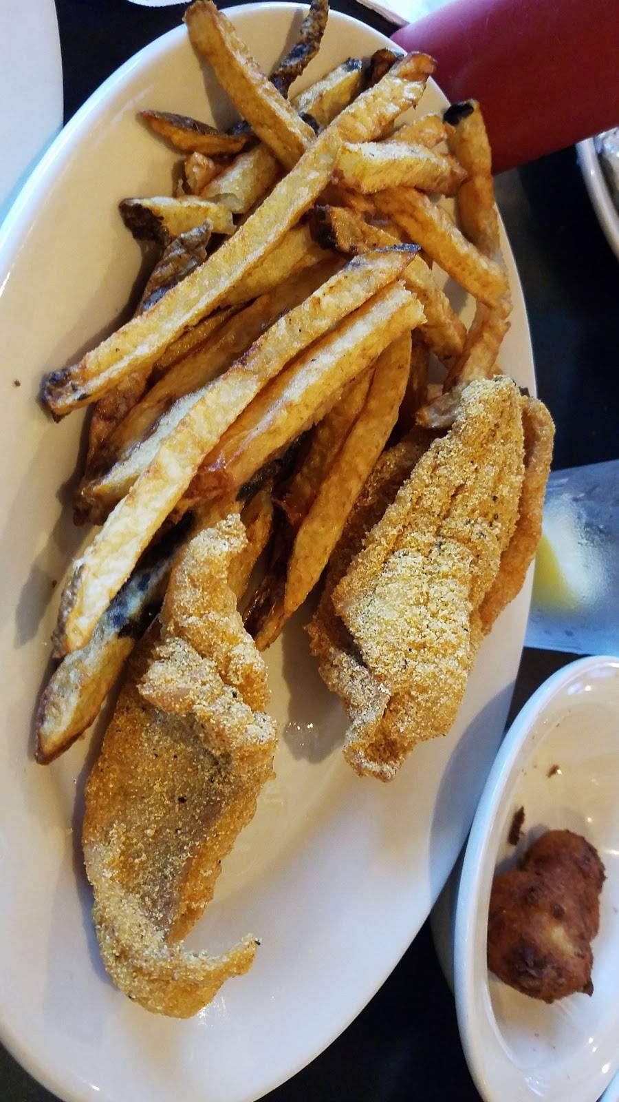 Catfish Hole Alma | restaurant | 24 Collum Ln W, Alma, AR 72921, USA | 4796329718 OR +1 479-632-9718