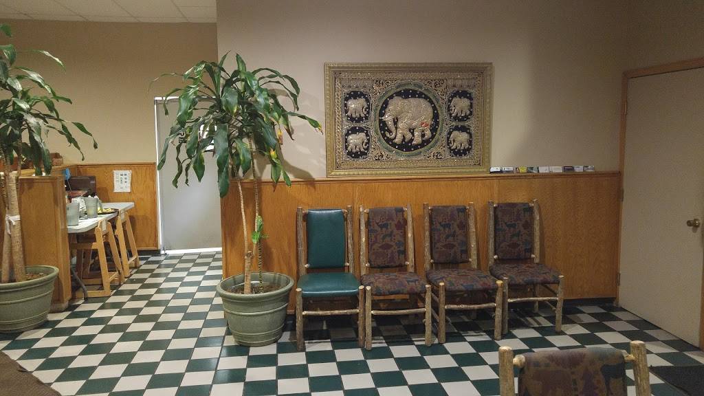 Hong Thai | restaurant | 12998 Main St, Rogers, MN 55374, USA | 7634258218 OR +1 763-425-8218