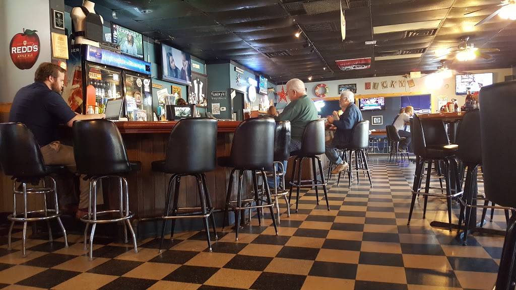 Luckys Burger Shack | restaurant | 7811 Broad River Rd, Irmo, SC 29063, USA | 8037490048 OR +1 803-749-0048