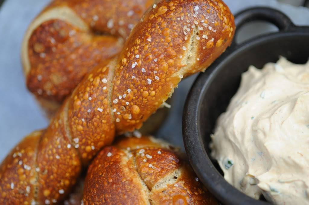 101 Beer Kitchen | restaurant | 397 Stoneridge Ln, Gahanna, OH 43230, USA | 6149345501 OR +1 614-934-5501