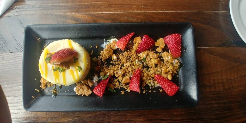 Tavern in the Square Shrewsbury | restaurant | 193 Boston Turnpike, Shrewsbury, MA 01545, USA | 5087555240 OR +1 508-755-5240