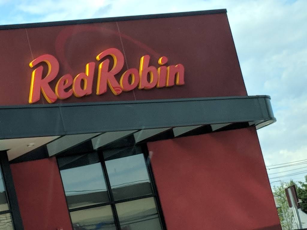 Red Robin Gourmet Burgers and Brews | restaurant | 2405 Merrick Rd, Bellmore, NY 11710, USA | 6319829774 OR +1 631-982-9774