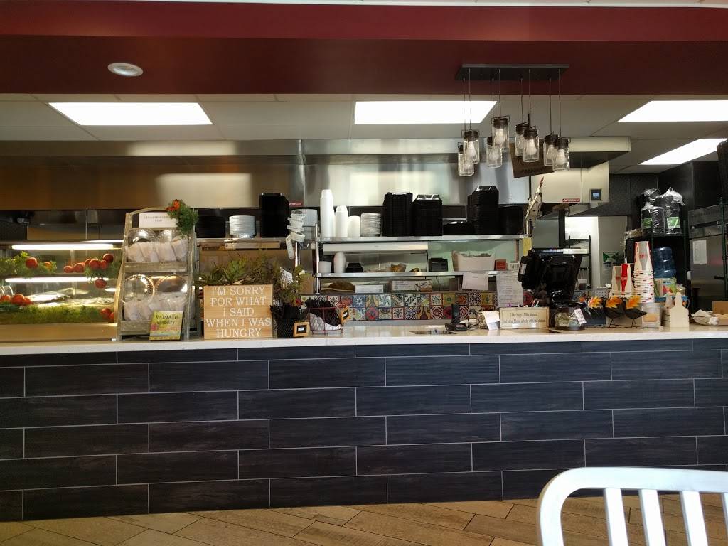 Chicken Lisas and Your Mexican Favorites | restaurant | 555 W Country Club Ln E, Escondido, CA 92026, USA | 7608498227 OR +1 760-849-8227