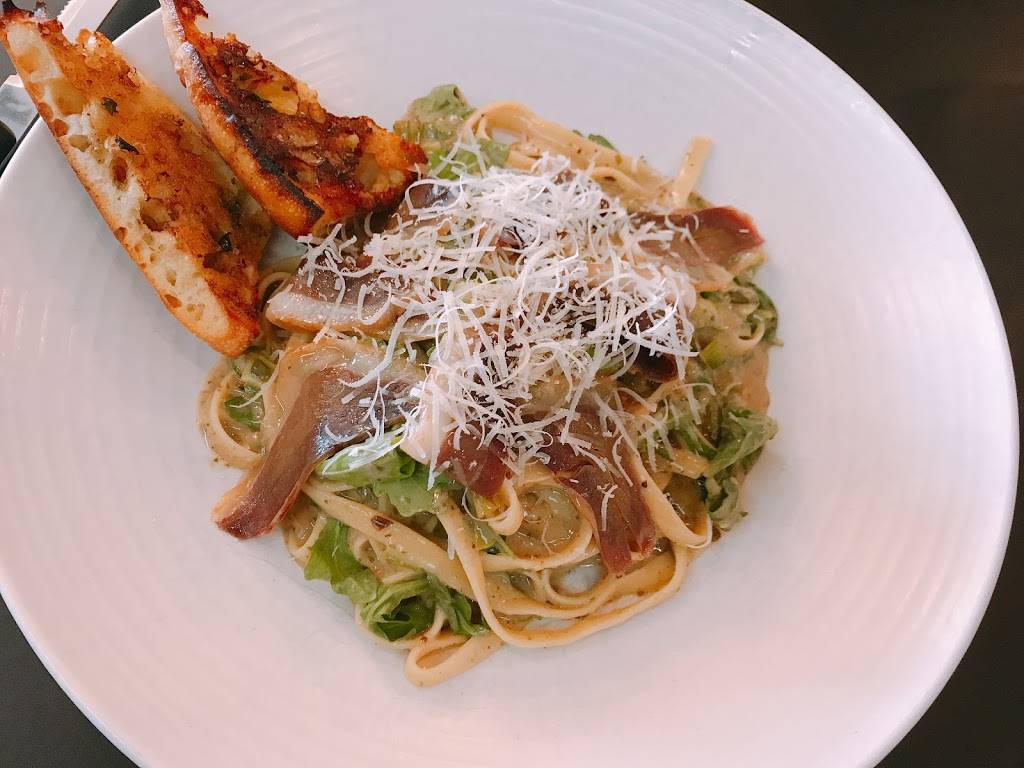 La Piazzetta Vieux-Port | meal takeaway | 63 Rue Saint-Paul, Québec, QC G1K 3V8, Canada | 4186922962 OR +1 418-692-2962