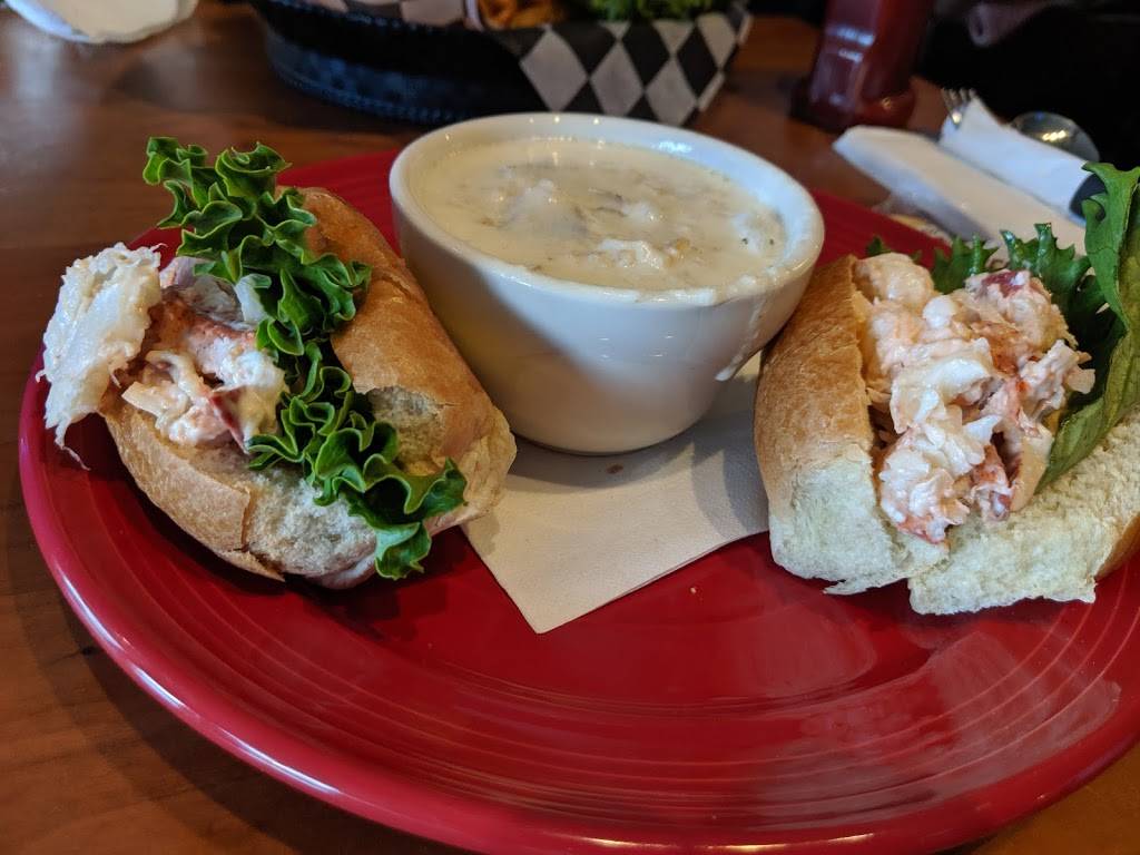 Rollies Bar and Grill | restaurant | 37 Main St, Belfast, ME 04915, USA | 2073384502 OR +1 207-338-4502