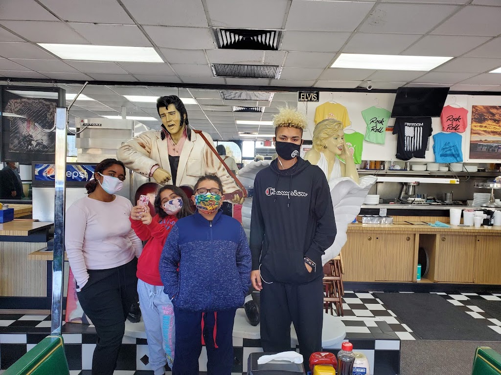 All American Diner | restaurant | 10590 Front Beach Rd, Panama City Beach, FL 32407, USA | 8502352443 OR +1 850-235-2443