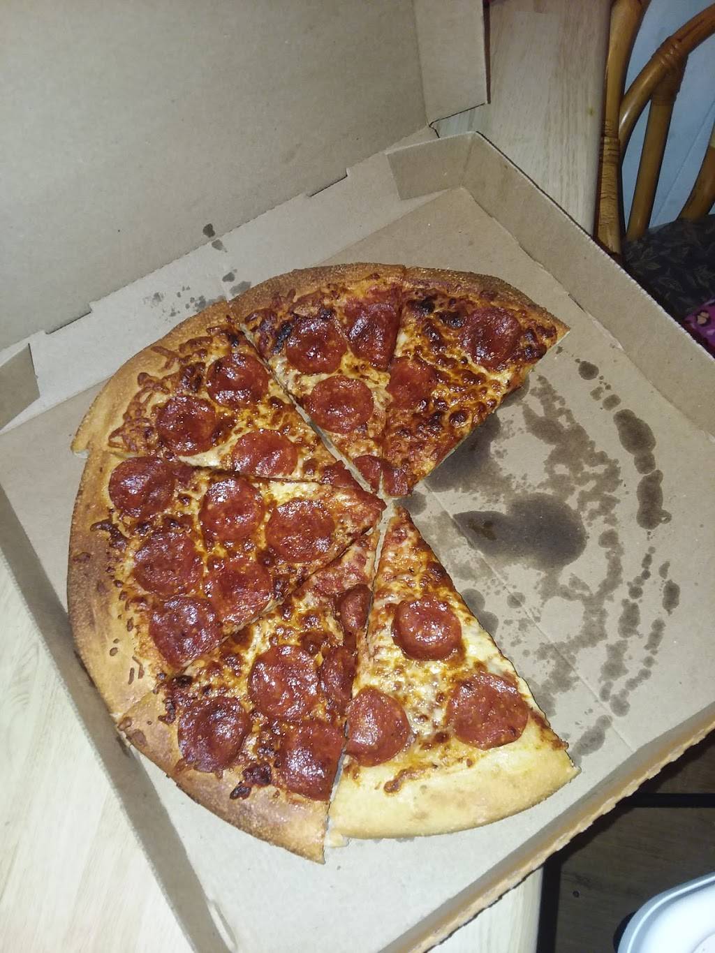 Little Caesars Pizza | meal takeaway | 1111 E Lynchburg Salem Turnpike, Bedford, VA 24523, United States | 5405835055 OR +1 540-583-5055