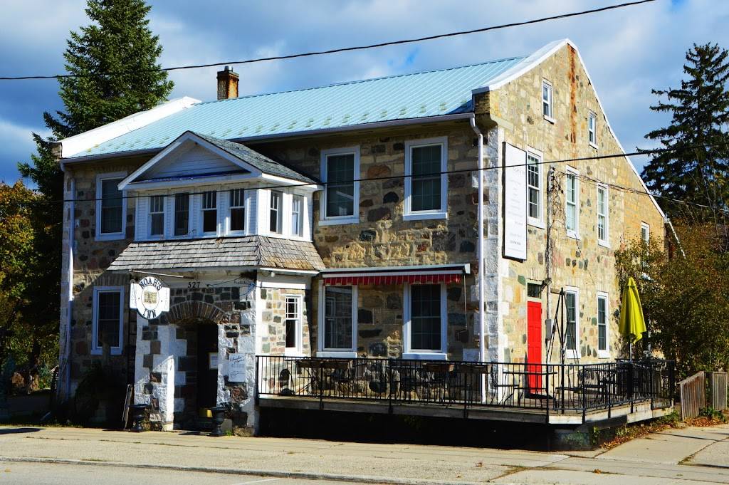Noahs Inn | restaurant | 527 Mill St, Neustadt, ON N0G 2M0, Canada | 5197995383 OR +1 519-799-5383