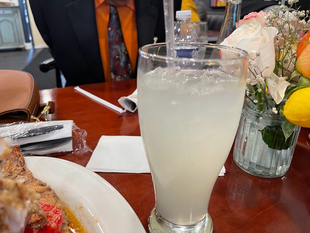 Guavaberry Dominican Restaurant | restaurant | 8417 Georgia Ave, Silver Spring, MD 20910, USA | 3013261923 OR +1 301-326-1923