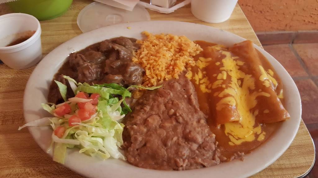 Lolas Mexican Food | restaurant | 3470 E U.S. Hwy 90, Seguin, TX 78155, USA | 8303798812 OR +1 830-379-8812