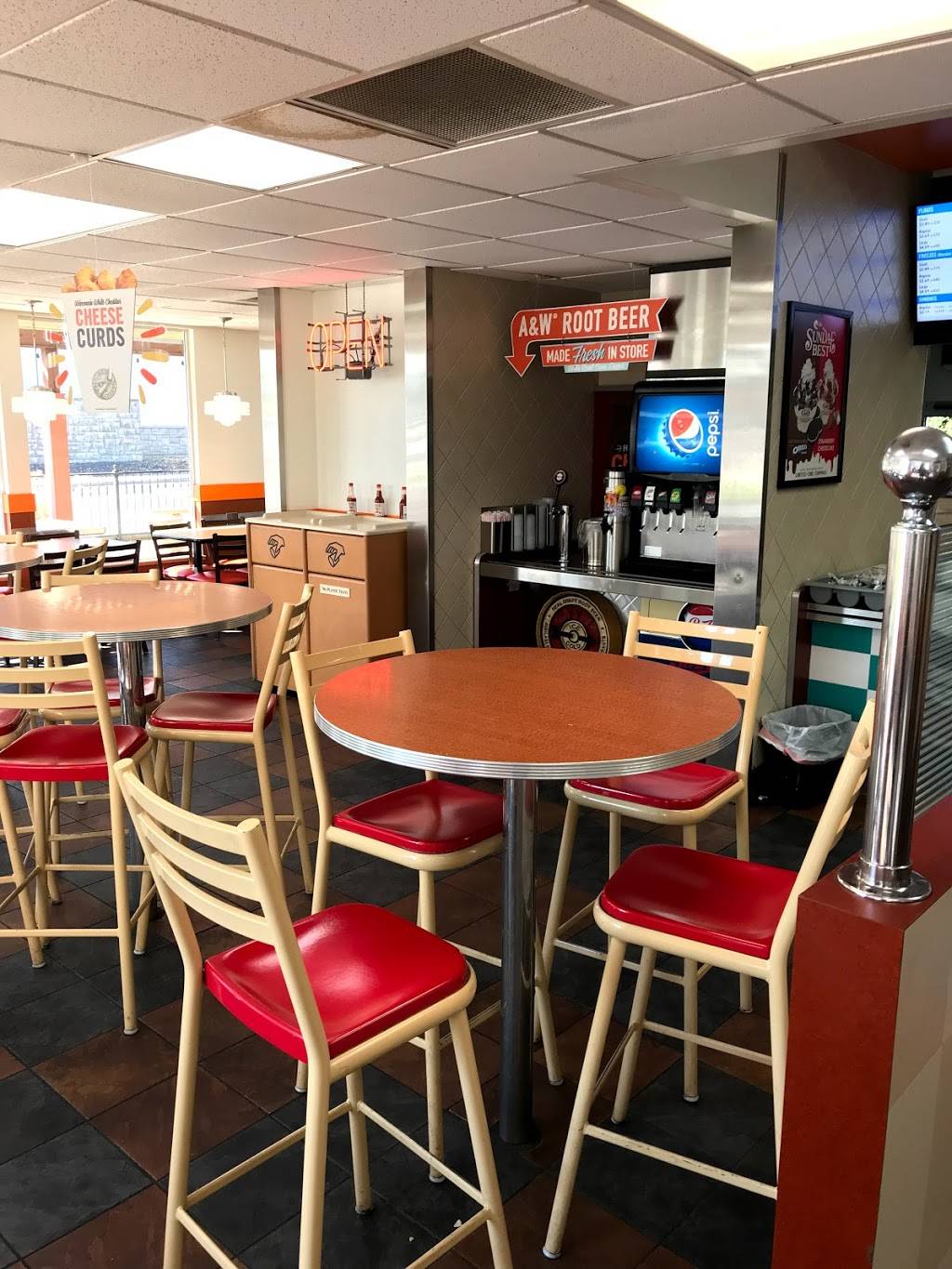 A&W | restaurant | 501 Main St, St Helena, CA 94574, USA | 7079634333 OR +1 707-963-4333