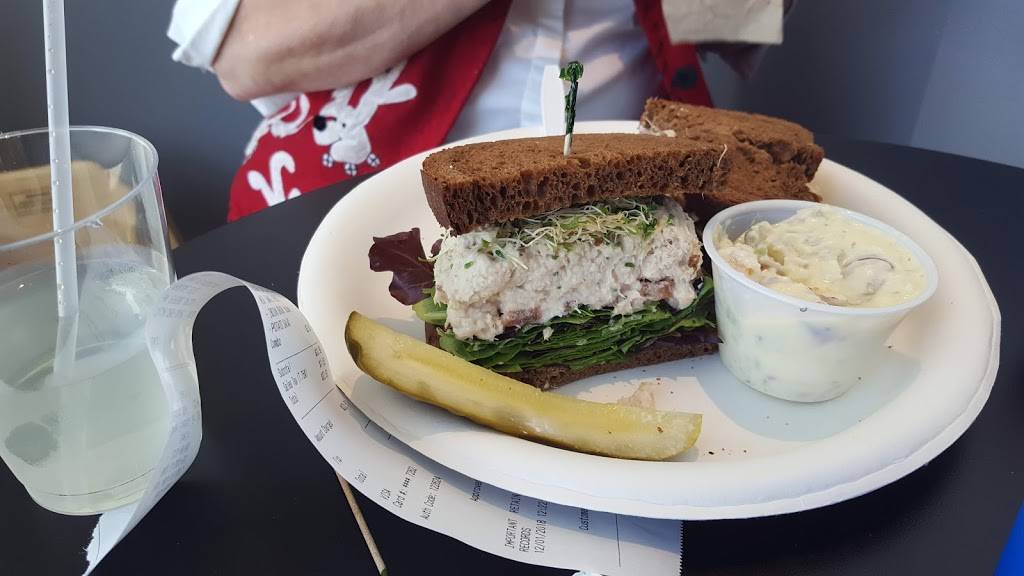 Fat Freddys | restaurant | 580 S Brea Blvd A, Brea, CA 92821, USA | 7149704253 OR +1 714-970-4253