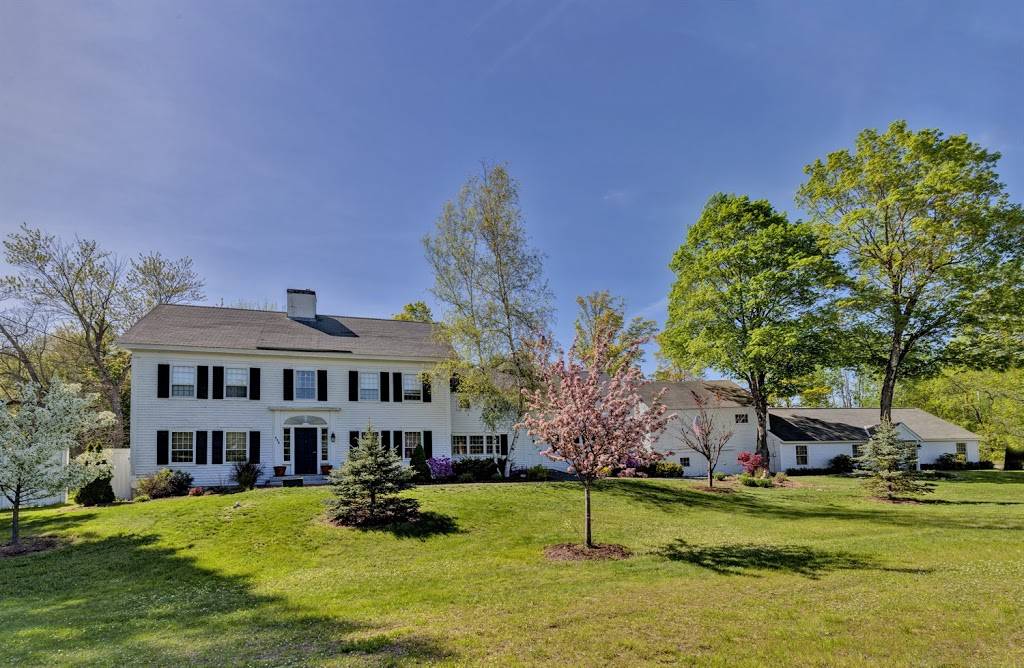 King Hill Inn & Kitchen | restaurant | 499 Andover Rd, New London, NH 03257, USA | 6038770063 OR +1 603-877-0063