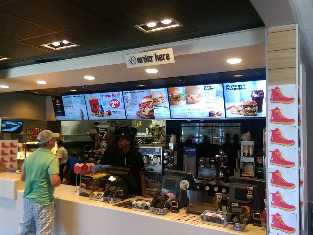 McDonalds | cafe | 701 Center Dr, San Marcos, CA 92069, USA | 7607462933 OR +1 760-746-2933