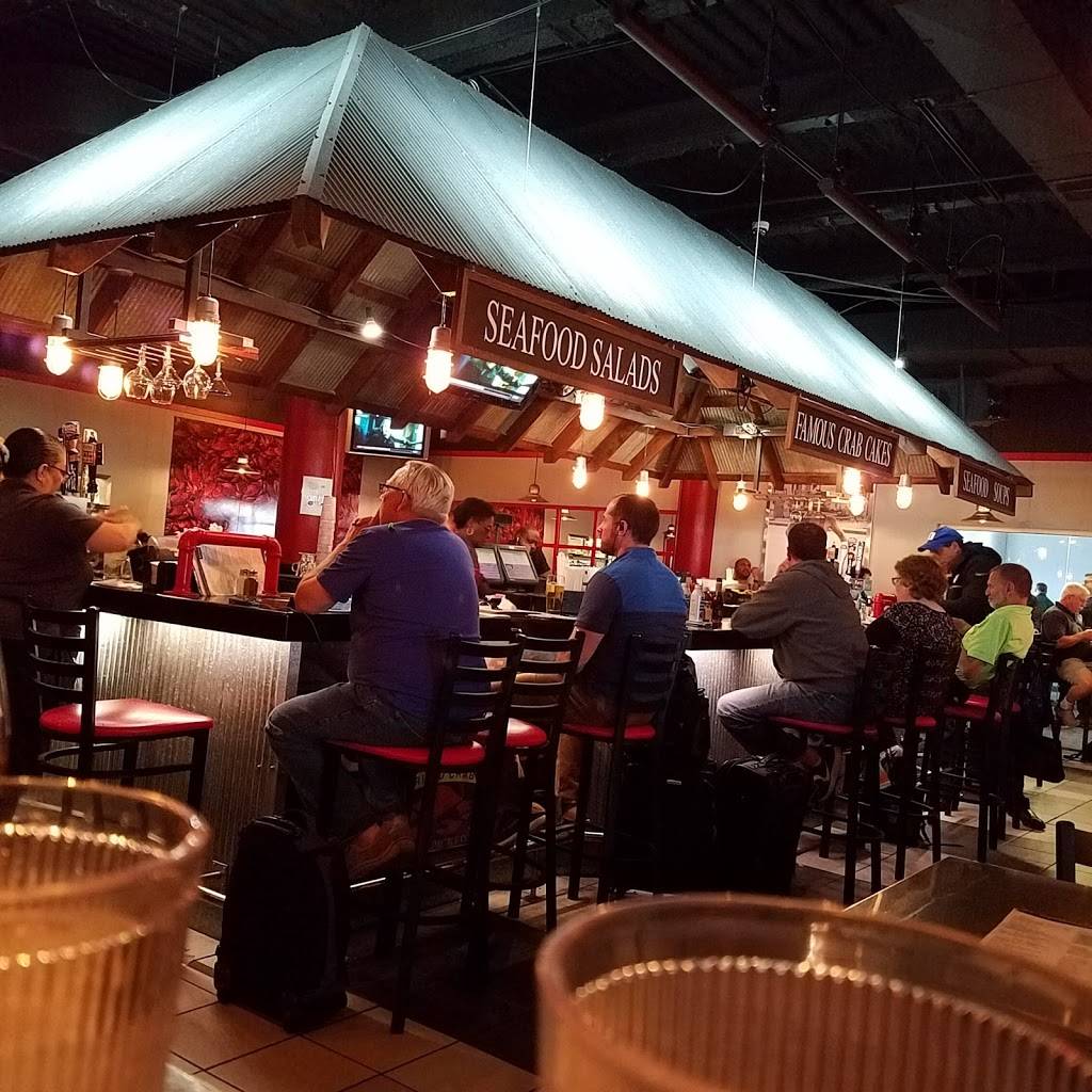 Phillips Seafood | restaurant | 5501 Josh Birmingham Pkwy, Charlotte, NC 28208, USA | 7043594663 OR +1 704-359-4663