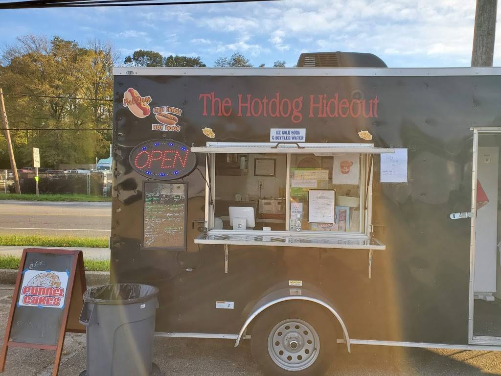 The Hotdog Hideout | restaurant | 2275 Dairy Farm Rd, Gambrills, MD 21054, USA | 4432303948 OR +1 443-230-3948