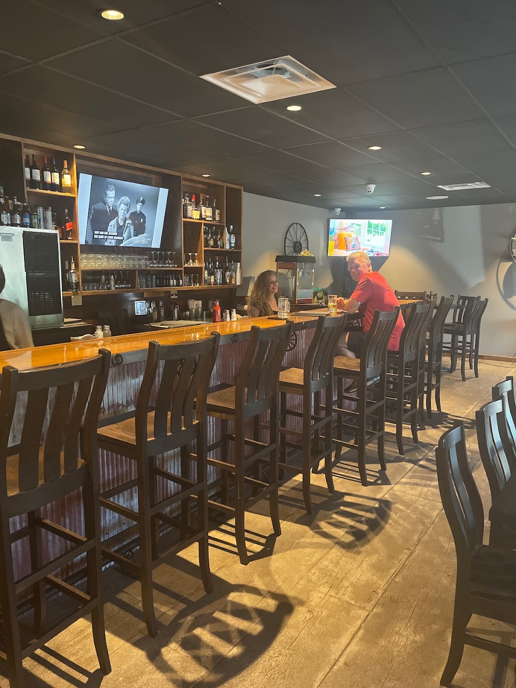 The Wagon Wheel | restaurant | 602 E Market St, Lacygne, KS 66040, USA | 9137572000 OR +1 913-757-2000