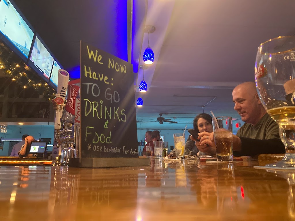 Evrybodys Tavern | restaurant | 1910 Smith St, North Providence, RI 02911, USA | 4016185502 OR +1 401-618-5502