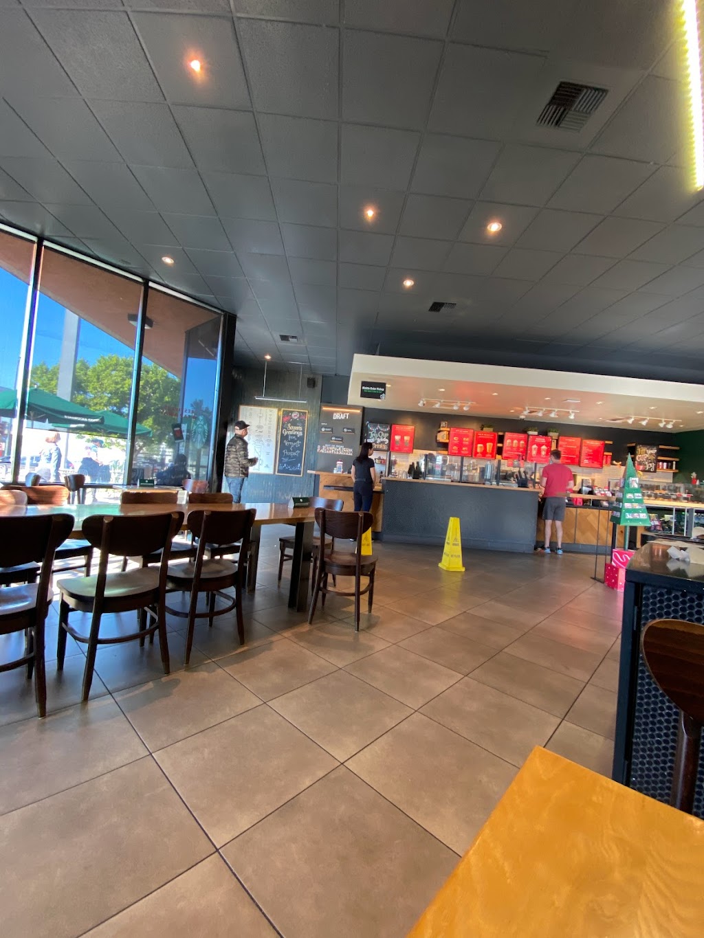Starbucks | cafe | 1700 N Vermont Ave, Los Angeles, CA 90027, USA | 3236627705 OR +1 323-662-7705