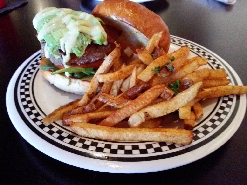 Meat N Greet | restaurant | 11 Jefferson St, Newnan, GA 30263, USA | 7706834664 OR +1 770-683-4664