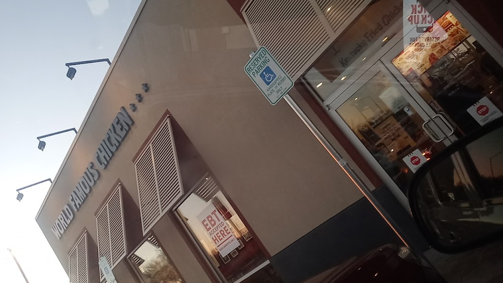 KFC | restaurant | 2985 South Kino Pkwy, Tucson, AZ 85713, USA | 5202762732 OR +1 520-276-2732