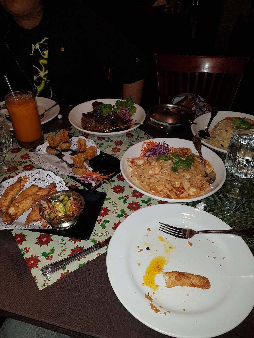 Suriya Thai | restaurant | 123 W California Blvd, Pasadena, CA 91105, USA | 6265777273 OR +1 626-577-7273