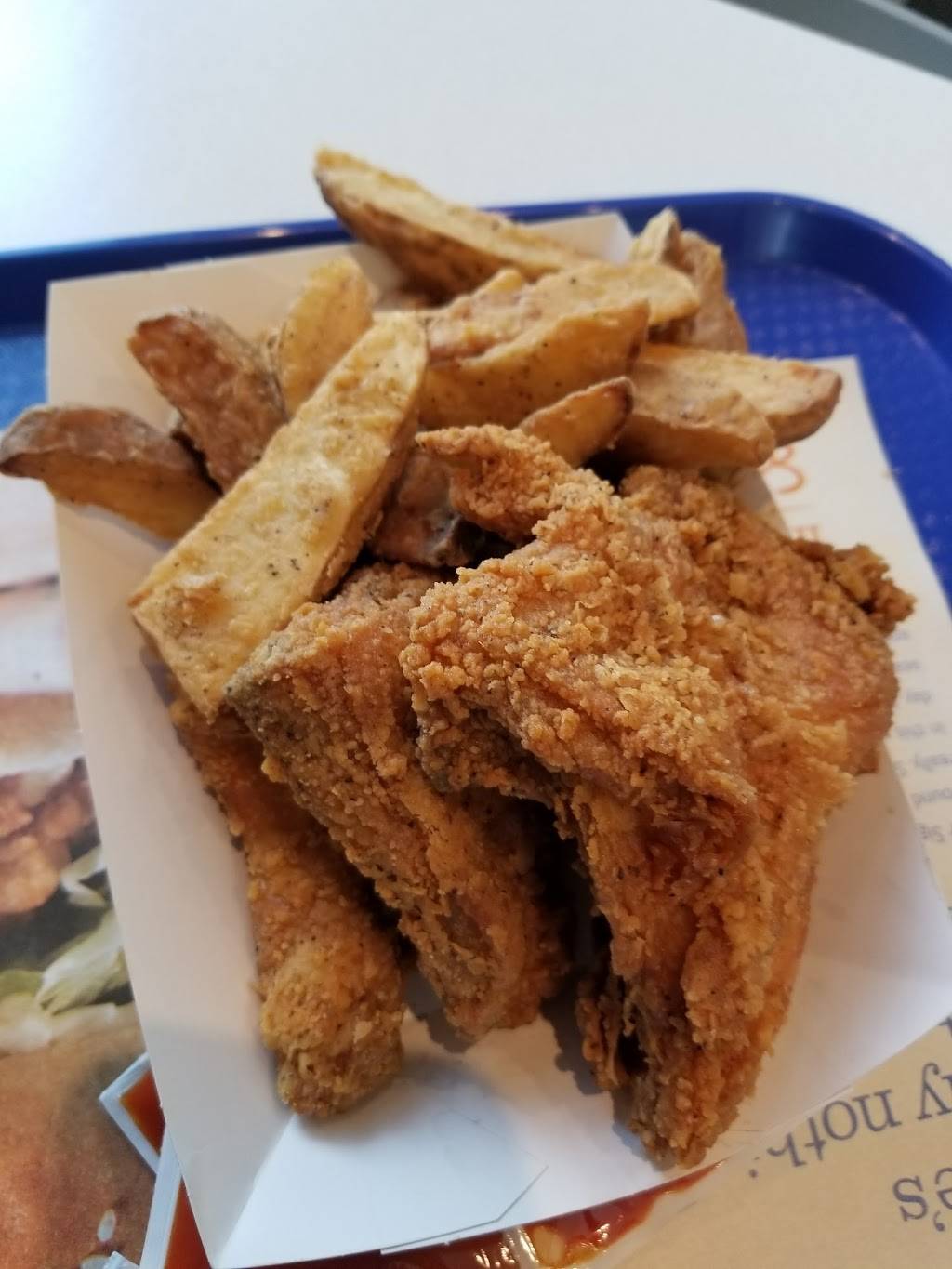 Mary Browns Chicken & Taters | restaurant | 6039 Erin Mills Pkwy, Mississauga, ON L5N 0G5, Canada | 9055676660 OR +1 905-567-6660