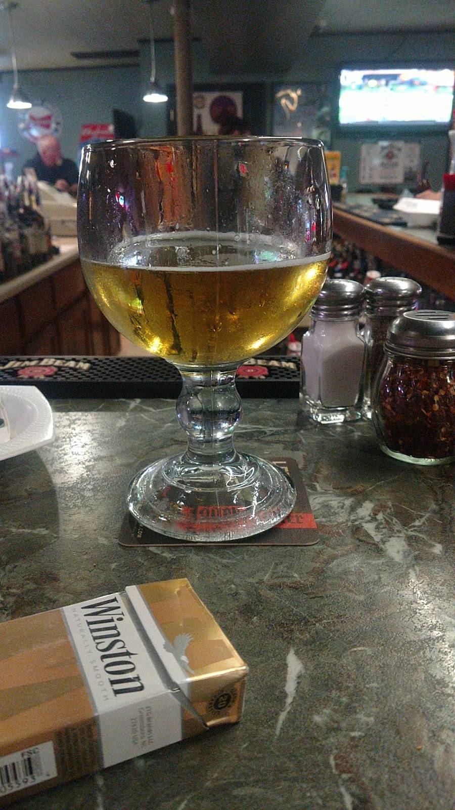 Crickets | restaurant | 518 W Main St, Newburgh, IN 47630, USA | 8128582782 OR +1 812-858-2782