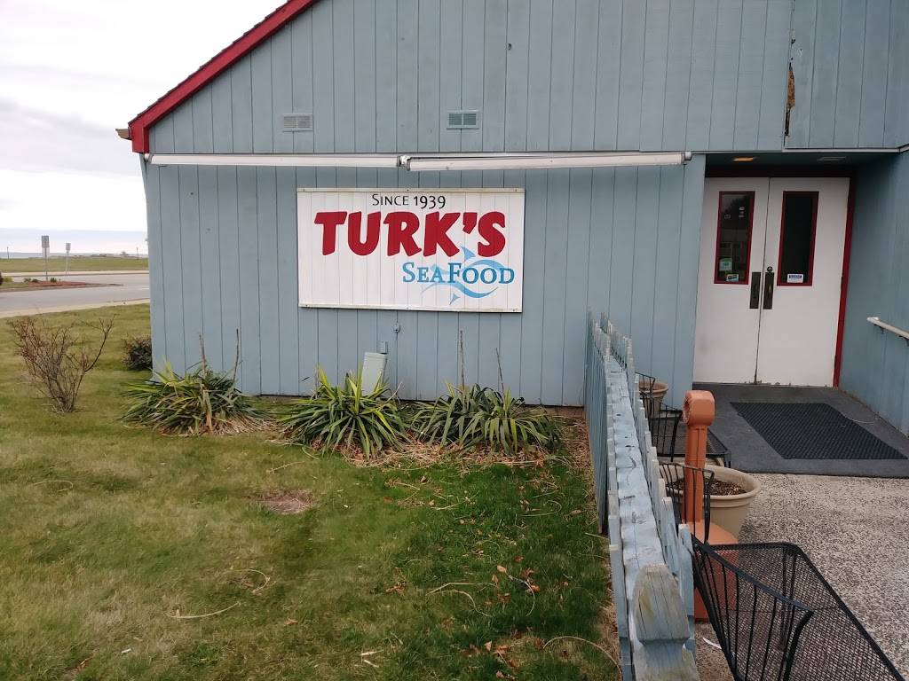 Turks Seafood Restaurant | meal takeaway | 425 Captain Thomas Blvd, West Haven, CT 06516, USA | 2039334552 OR +1 203-933-4552