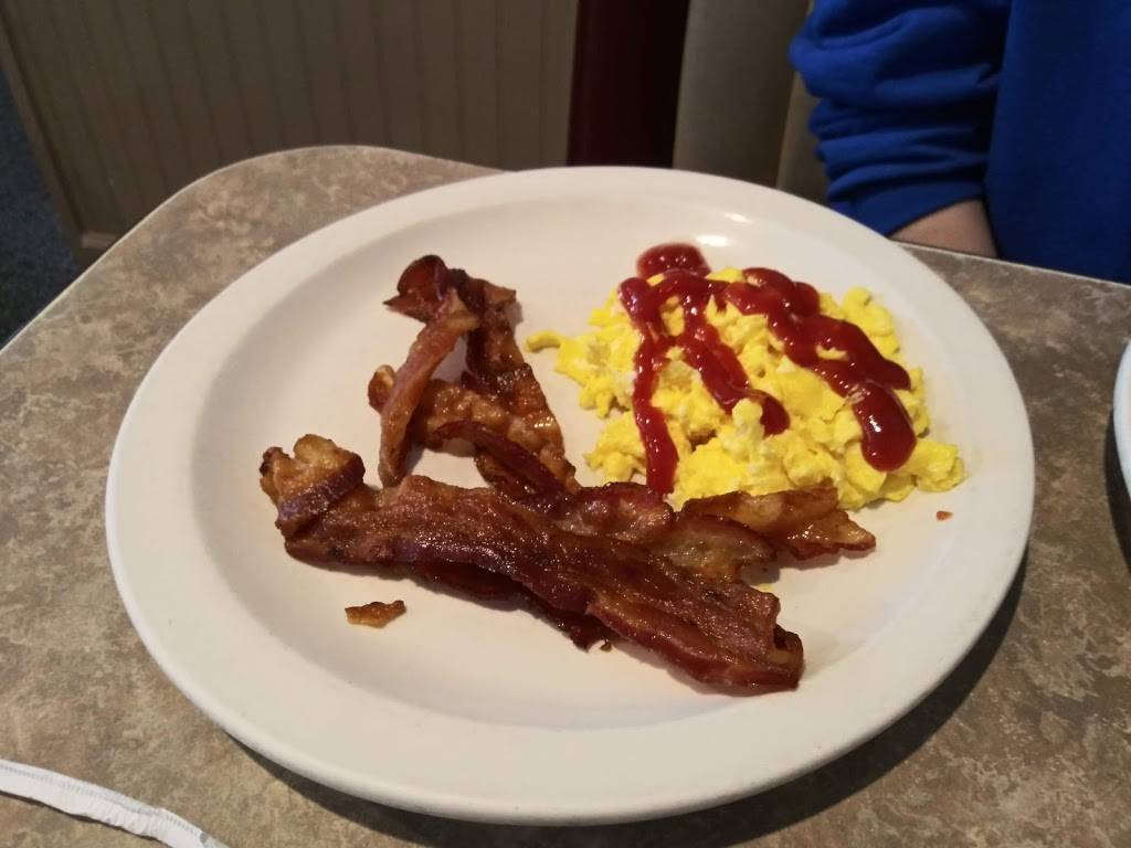 Fairport Family Restaurant | restaurant | 212 High St, Fairport Harbor, OH 44077, USA | 4403547474 OR +1 440-354-7474