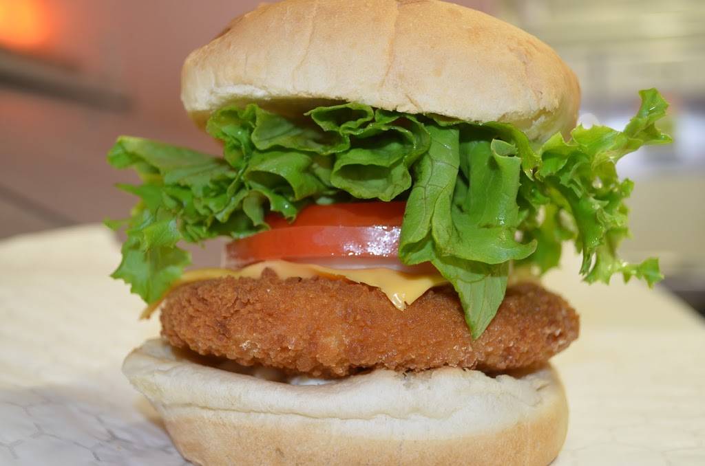 YummY Real Burger | restaurant | 13207 Lundys Ln, Niagara Falls, ON L2E 6S4, Canada | 9052276006 OR +1 905-227-6006