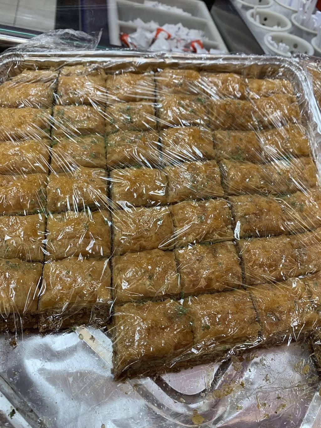 Fattoush Restaurant/مطعم فتوش | restaurant | 313 N 27th St, Lincoln, NE 68503, USA | 4022616699 OR +1 402-261-6699