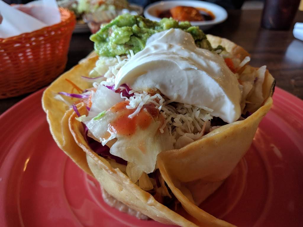 Suzey Belens | restaurant | 140 N 3rd Ave, Oakdale, CA 95361, USA | 2098482849 OR +1 209-848-2849