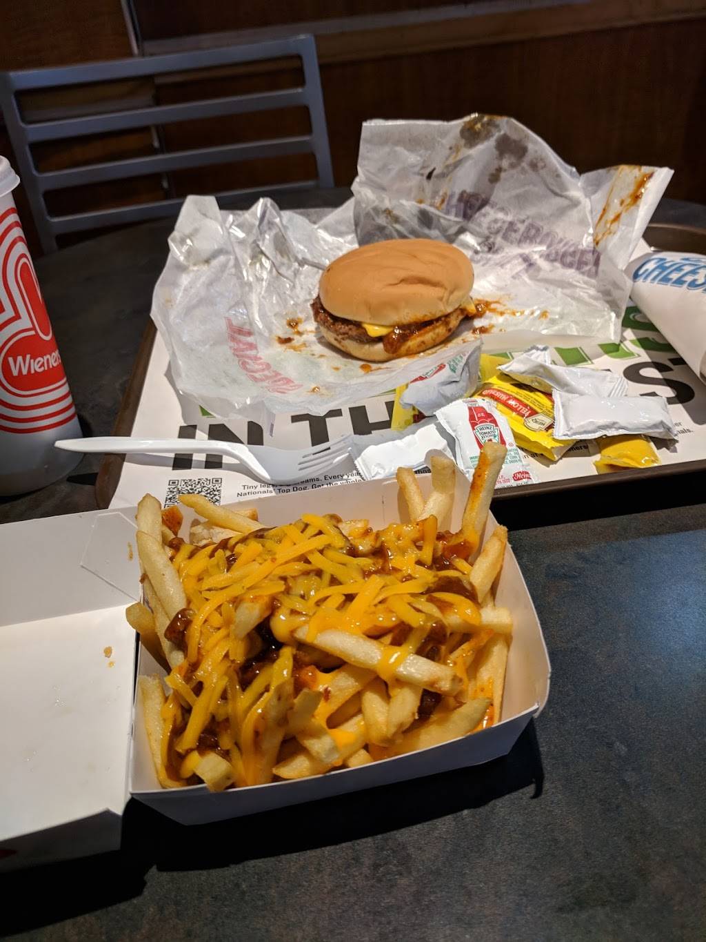 Wienerschnitzel | restaurant | 3203 W Alameda, Burbank, CA 91505, USA | 8188411917 OR +1 818-841-1917