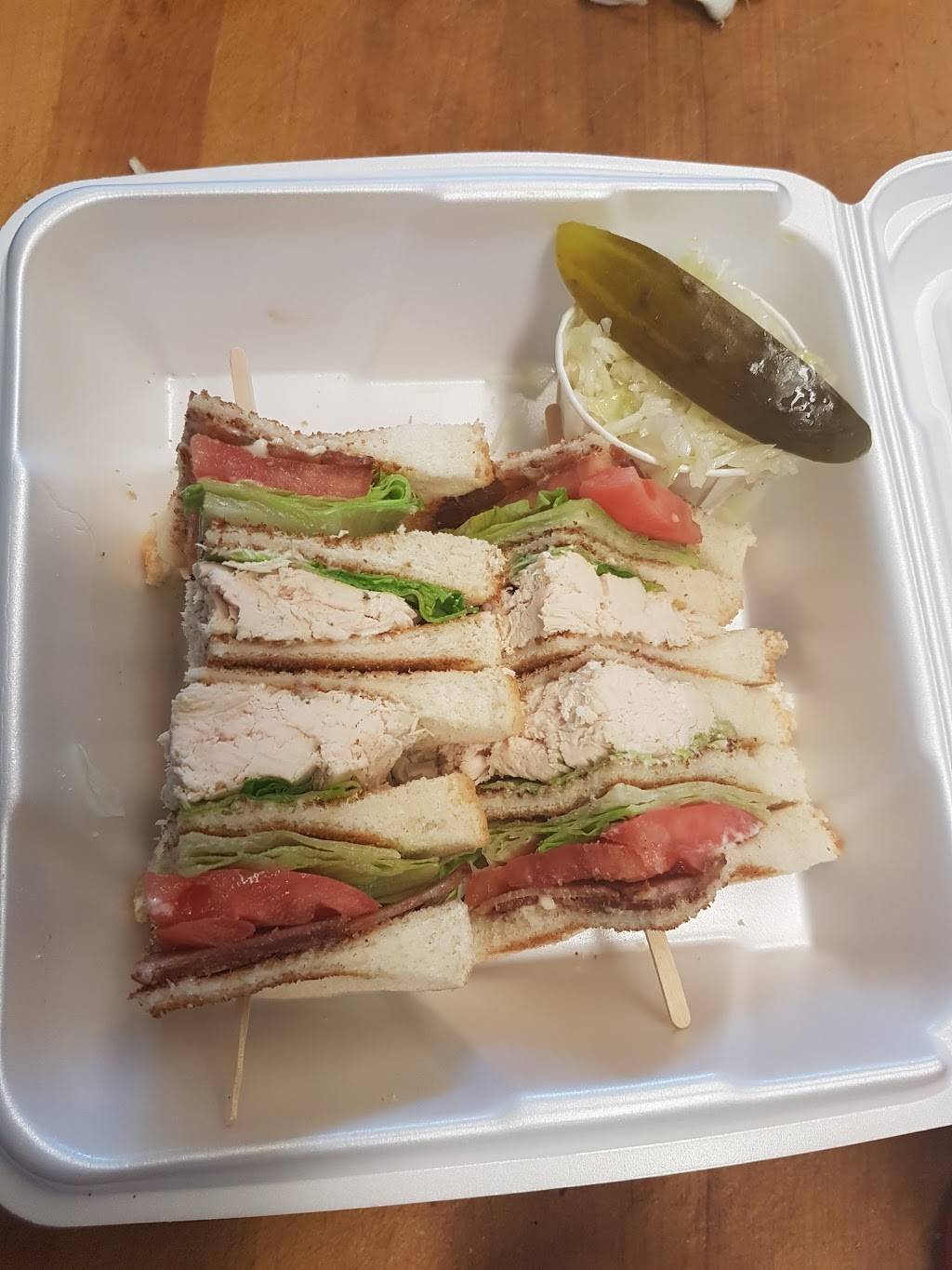 Restaurant Chez Job | restaurant | 1652, Chemin Gascon, Terrebonne, QC J6X 3A3, Canada | 4504163316 OR +1 450-416-3316