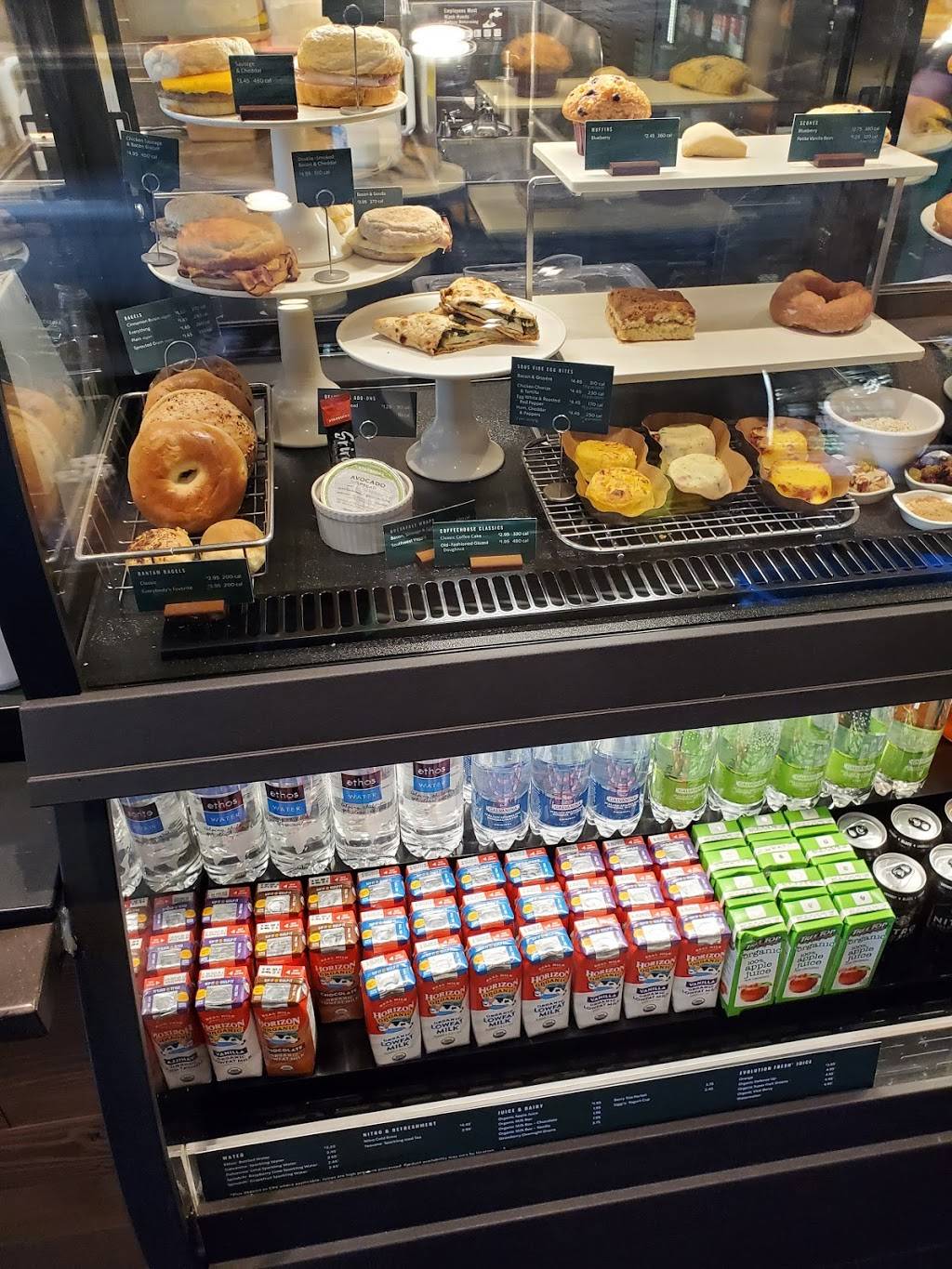 Starbucks | cafe | 11016 S Cicero Ave, Oak Lawn, IL 60453, USA | 7084223774 OR +1 708-422-3774