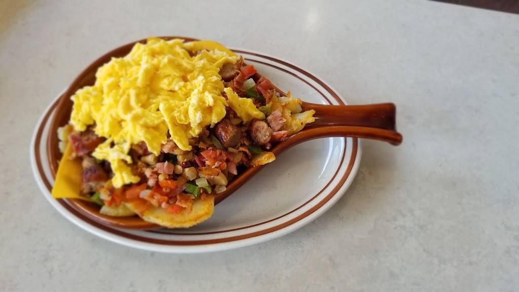 Mamas Restaurant | restaurant | 14620 East 8 Mile Road, Detroit, MI 48205, USA | 3135272660 OR +1 313-527-2660