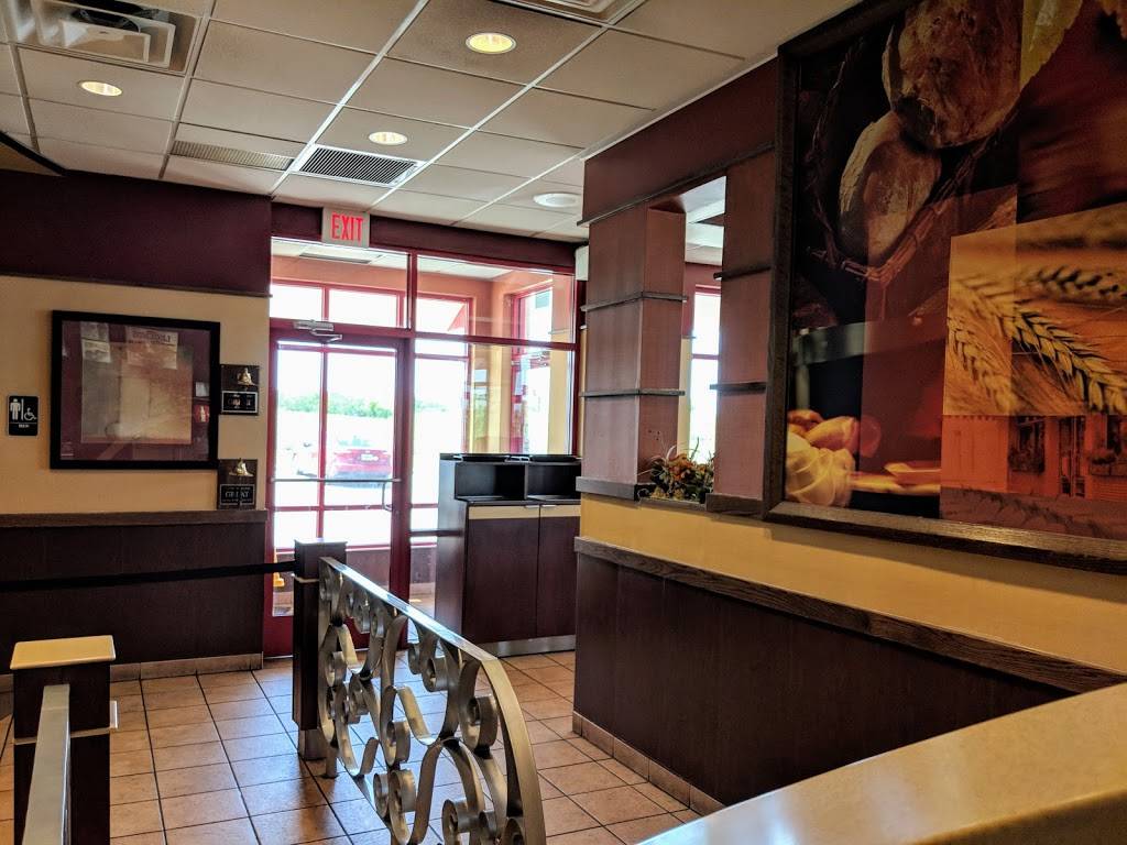 Arbys | restaurant | 3788 Boat, Club Creek Dr, Fort Worth, TX 76135, USA | 8172387638 OR +1 817-238-7638
