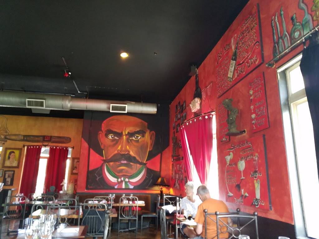 Todo Un Poco | restaurant | 9080 Laguna Main St, Elk Grove, CA 95758, USA | 9166847774 OR +1 916-684-7774