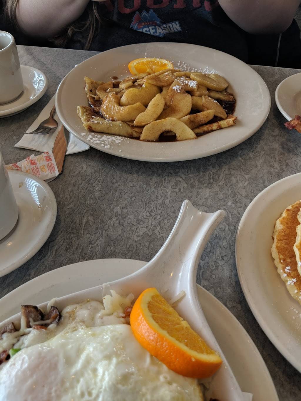 Maxfields Pancake House | restaurant | 700 Schaumburg Rd, Schaumburg, IL 60194, USA | 8477810300 OR +1 847-781-0300